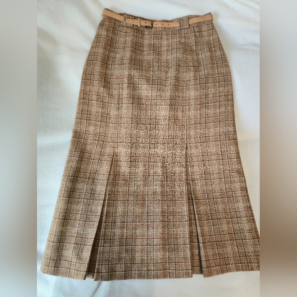 True Vintage Wool Tan Plaid Belted Women's Skirt Fully lined